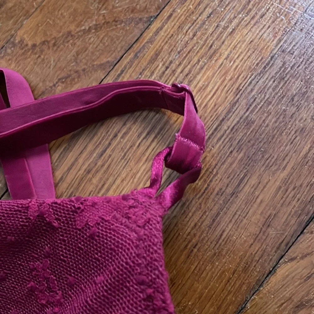 Victorias Secret lined Demi bra size 36 D with velvet interchangeable straps